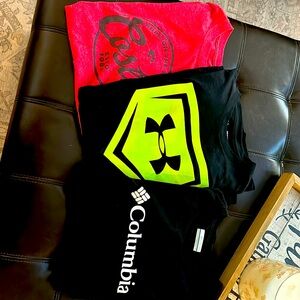 Bundle of 3 men’s sz med shirts. Great condition.